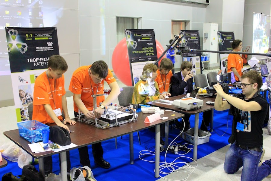 Over 250 school and university teams took part in the annual robotics festival organized by the Volnoe Delo Foundation